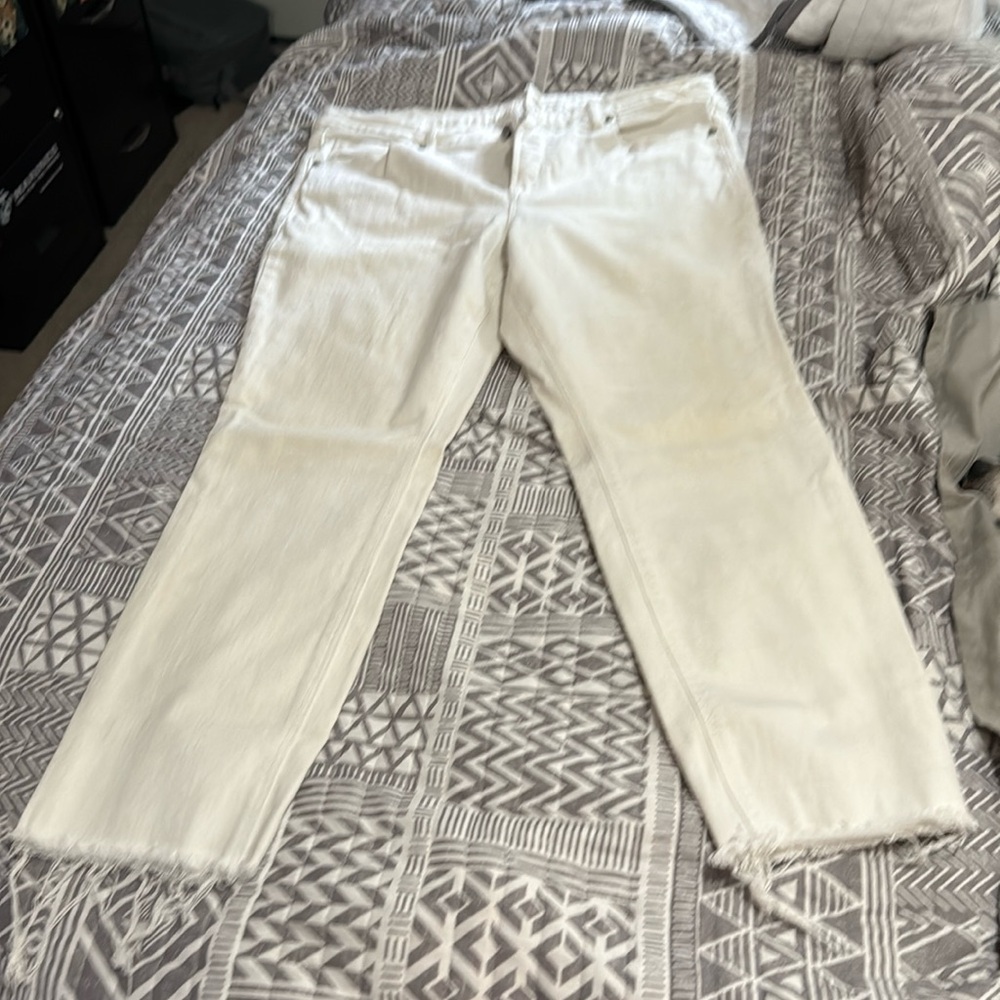 Old Navy Women's Straight Leg Jeans - White